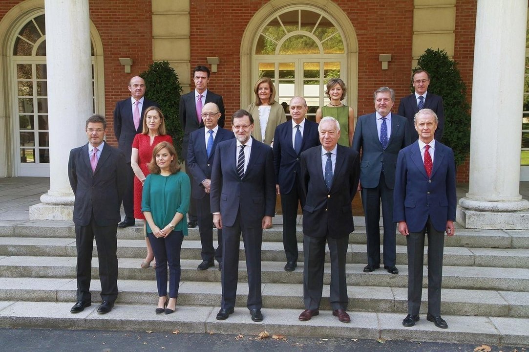 Foto del Consejo de Ministros tras el nombramiento de Íñigo Méndez de Vigo.