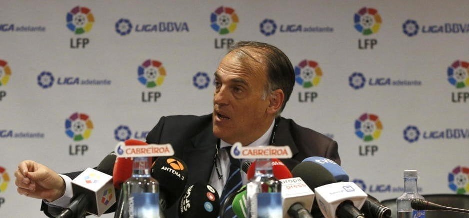 Javier Tebas, presidente de la Liga de Fútbol Profesional en una rueda de prensa. 