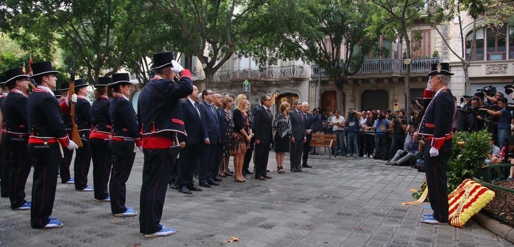 Artur Mas y su gobierno, en la ofrenda floral a Rafael Casanova.