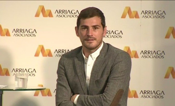 Iker Casillas en su presentación como imagen de Arriaga Asociados. 