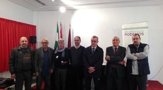 Los ex dirigentes del PSOE que asesoran ahora a Podemos.