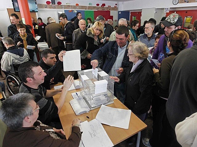 Afluencia de votantes a los colegios electorales.