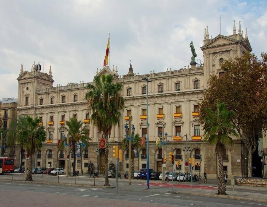 Foto de archivo de la fachada de la Inspección General del Ejército, en Barcelona.