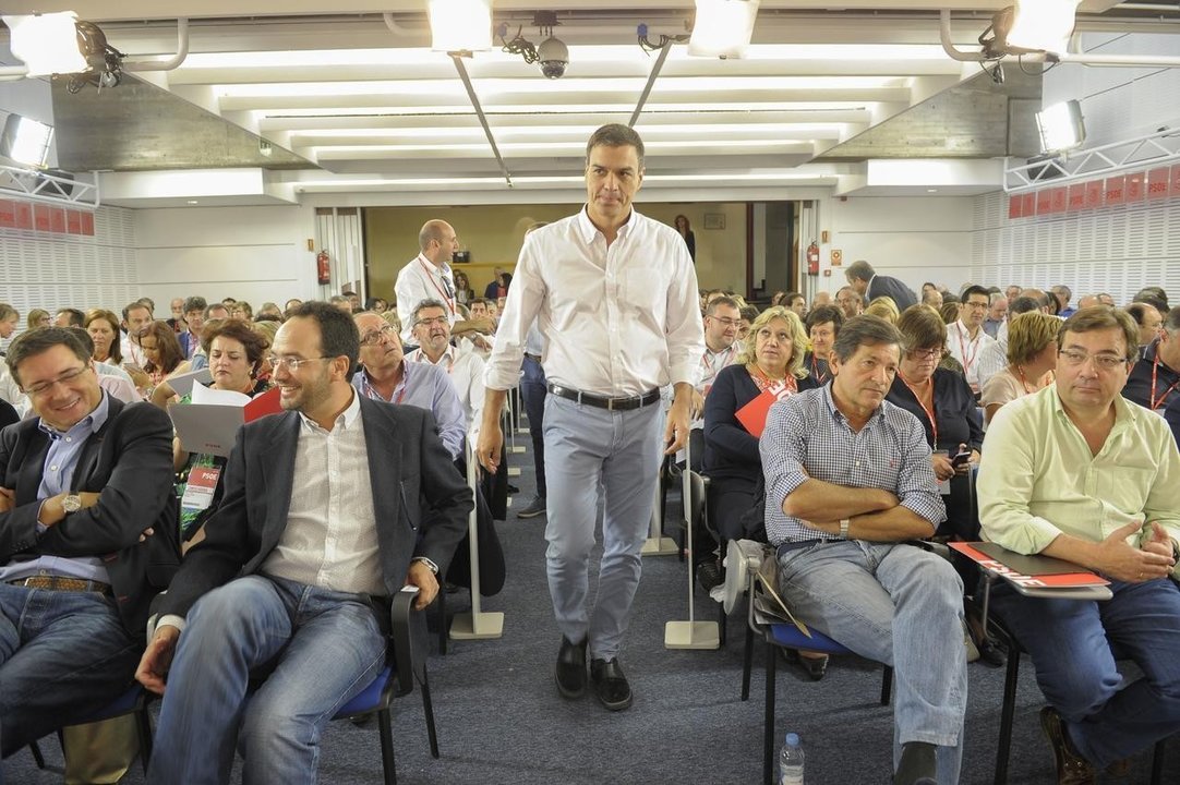 Pedro Sánchez entra a una reunión del Comité Federal del PSOE.