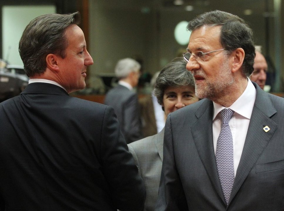 Cameron y Rajoy, durante una cumbre europea.
