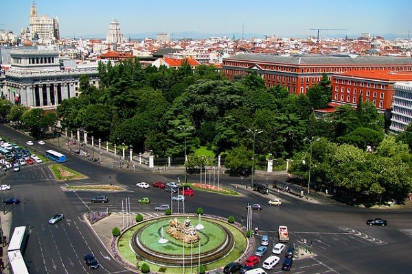 Vistas de los jardines del Palacio de Buevanista desde el Ayuntamiento de Madrid.