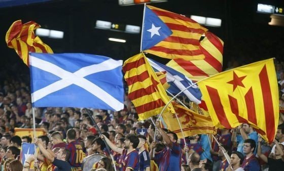 Bandera de Escocia en el Camp Nou.