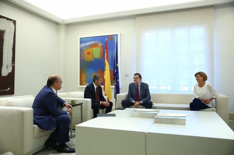 María Dolores de Cospedal, en la reunión con Rajoy y los representantes de Coalición Canaria.