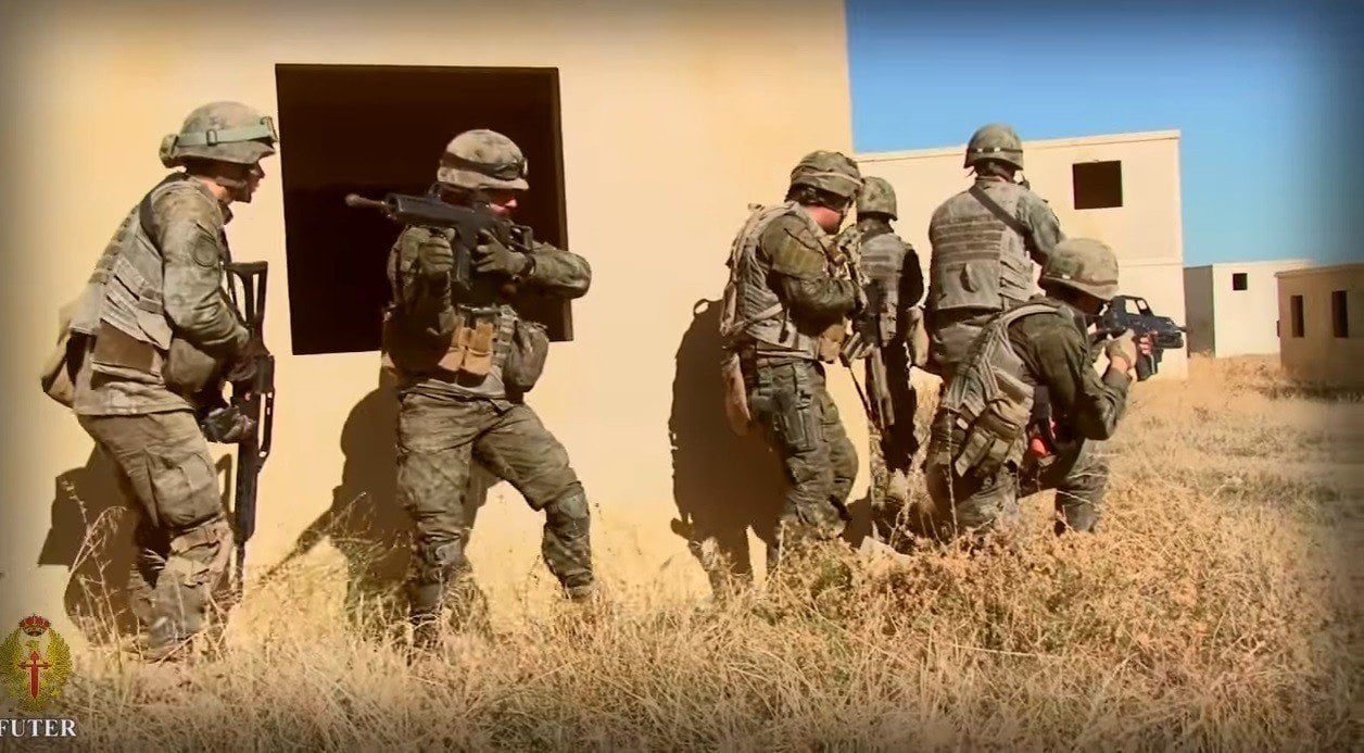 Legionarios realizando un ejercicio en San Gregorio.