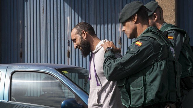 Operaci&oacute;n de la Guardia Civil contra yihadistas vinculados a los atentados de Par&iacute;s.