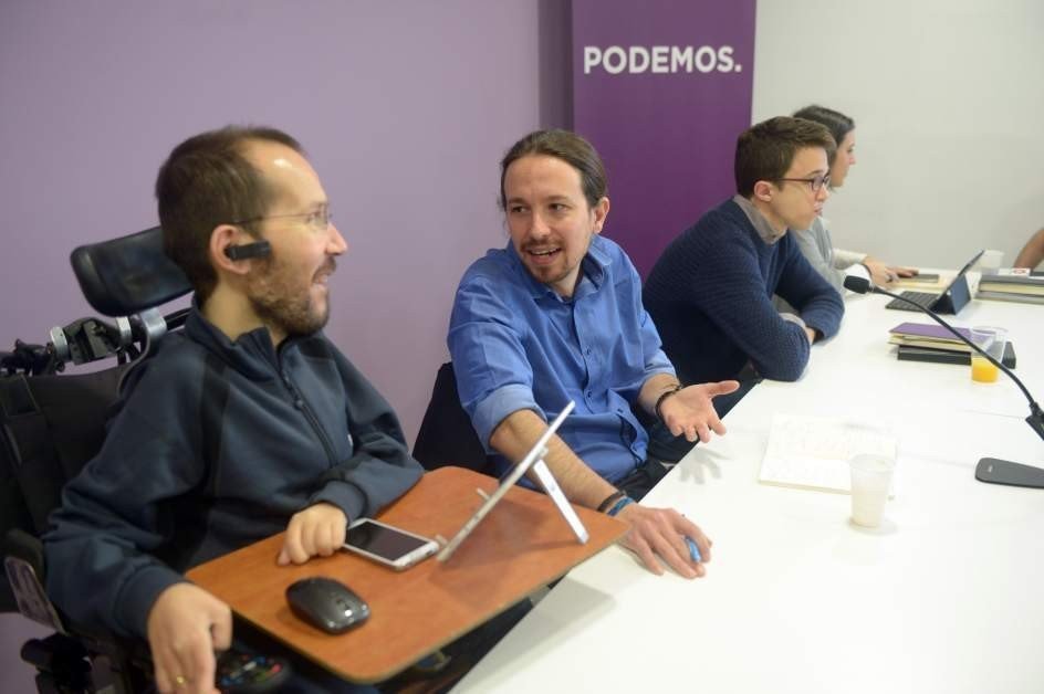 Pablo Echenique, Pablo Iglesias e Íñigo Errejón.
