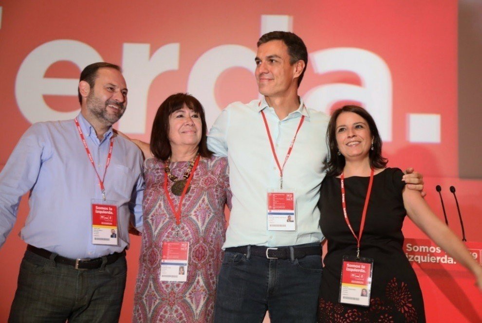 Pedro Sánchez, junto a Ábalos, Narbona y Lastra en el congreso del PSOE.
