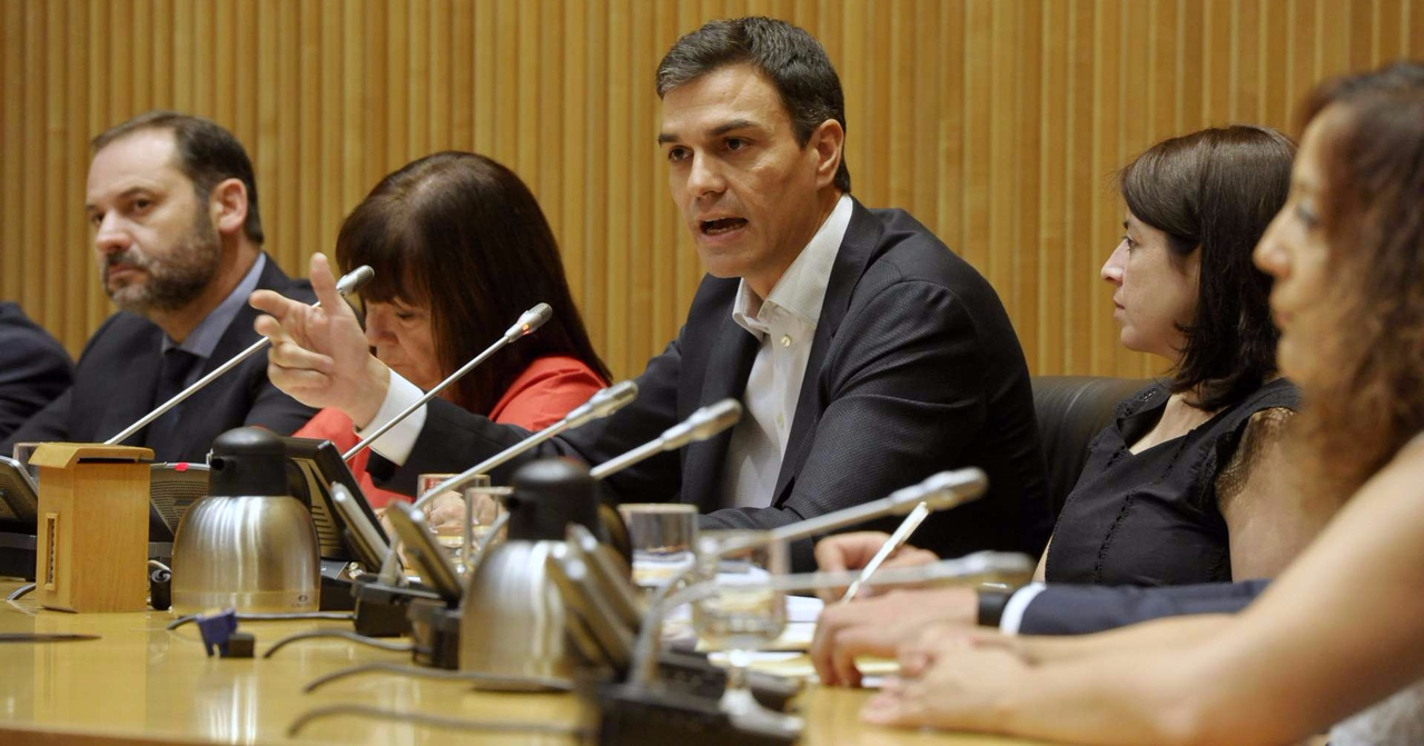 Pedro S&aacute;nchez, en la reuni&oacute;n del Grupo Socialista.
