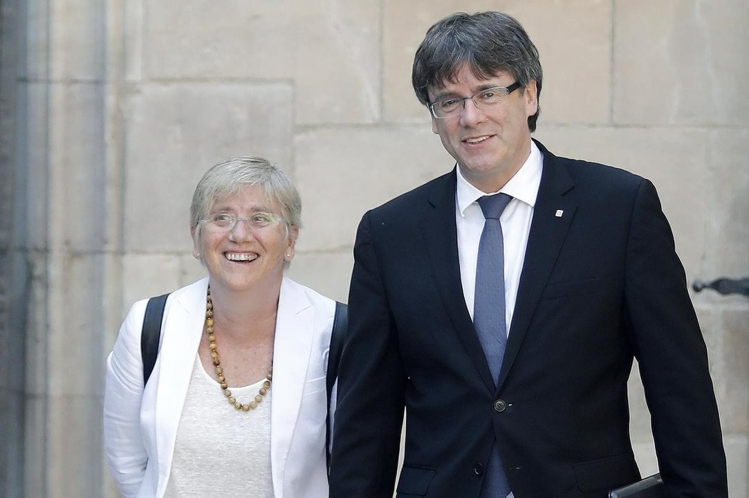 Carles Puigdemont y Clara Ponsatí.