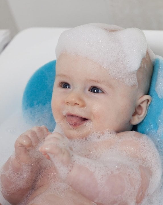 Cómo bañar y mantener la higiene de un recién nacido
