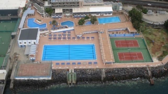 Una de las piscinas del Ejército en Canarias.