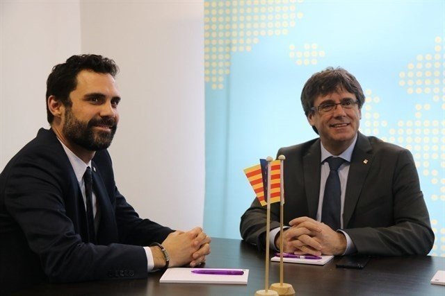 Roger Torrent y Carles Puigdemont.