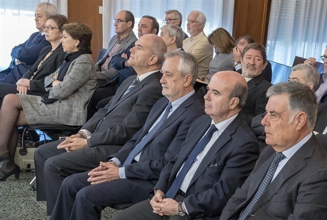 Parte de los acusados en el caso ERE.