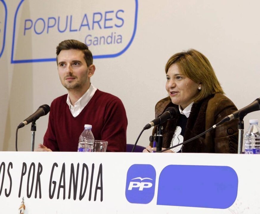 V&iacute;ctor Soler e Isabel Bonig.