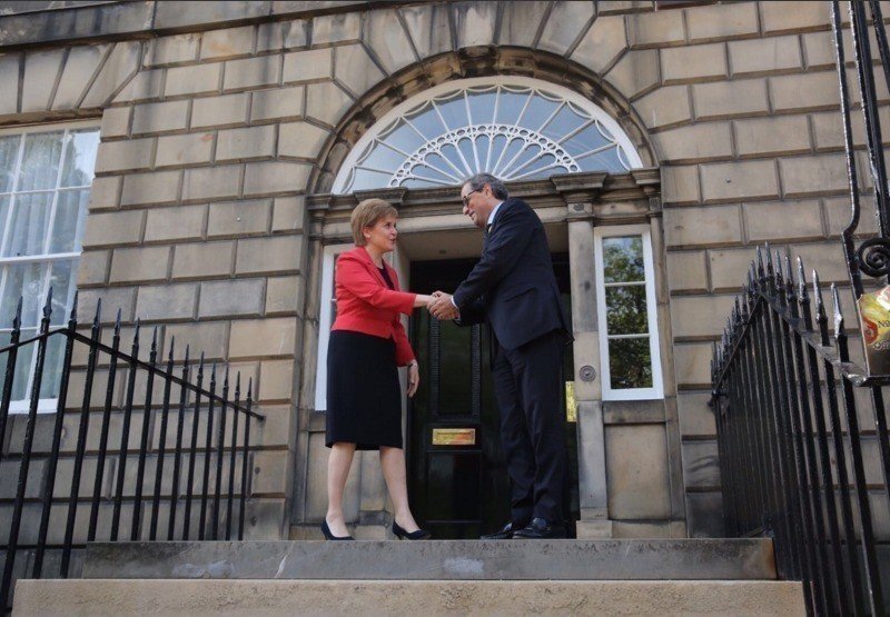 Quim Torra con la primera ministra escocesa, Nicola Sturgeon.