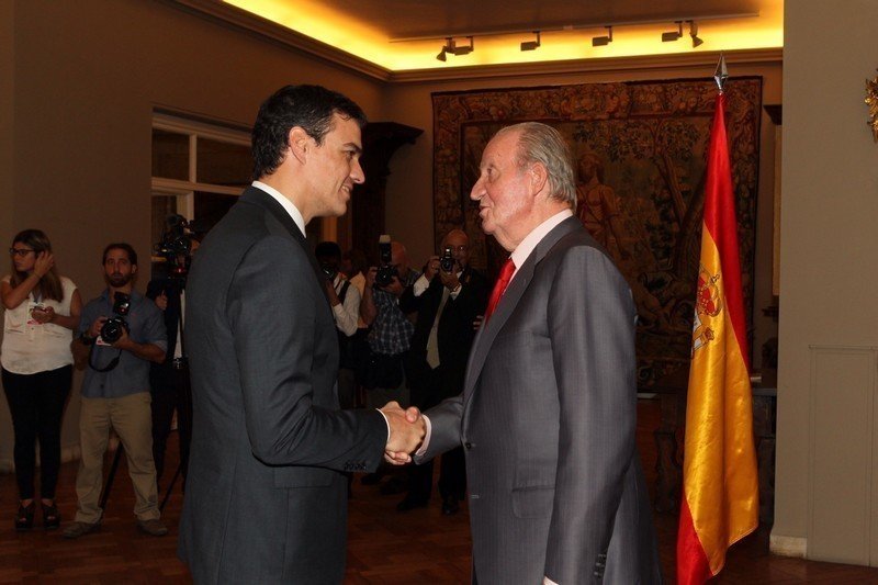 Pedro Sánchez y Juan Carlos I, en una imagen de archivo.