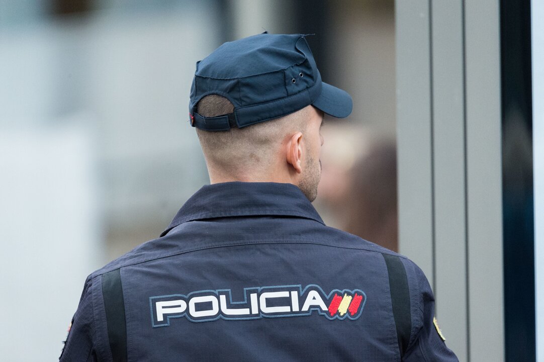 Agente de la Polic&iacute;a Nacional