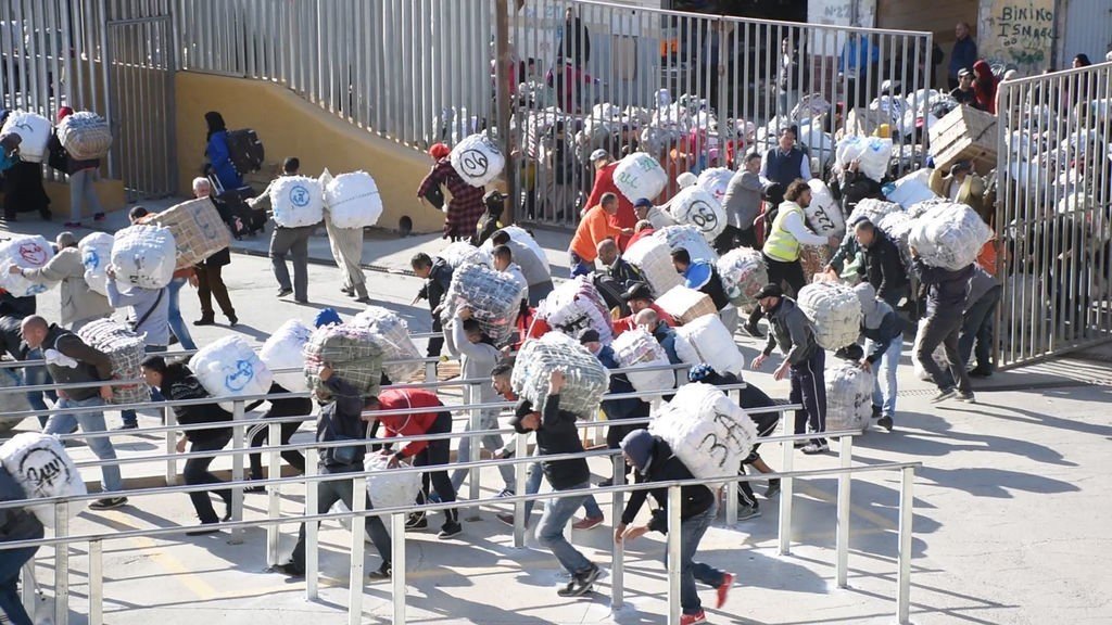 Porteadores en la ciudad de Ceuta