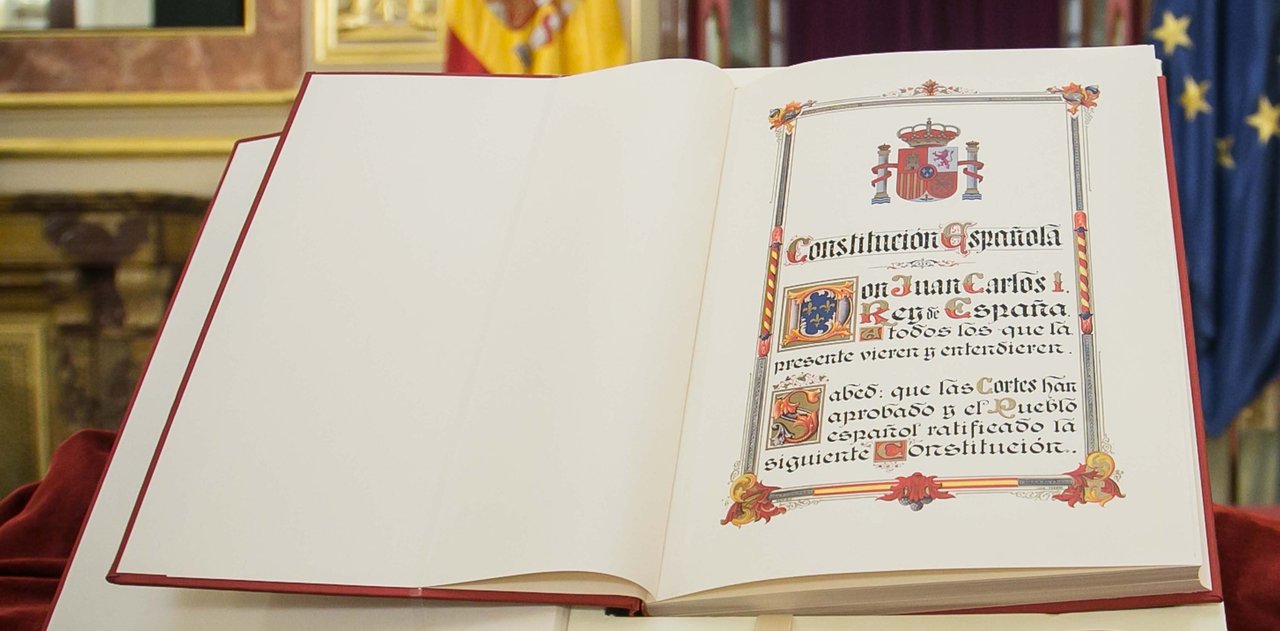 Ejemplar de la Constitución de 1978.