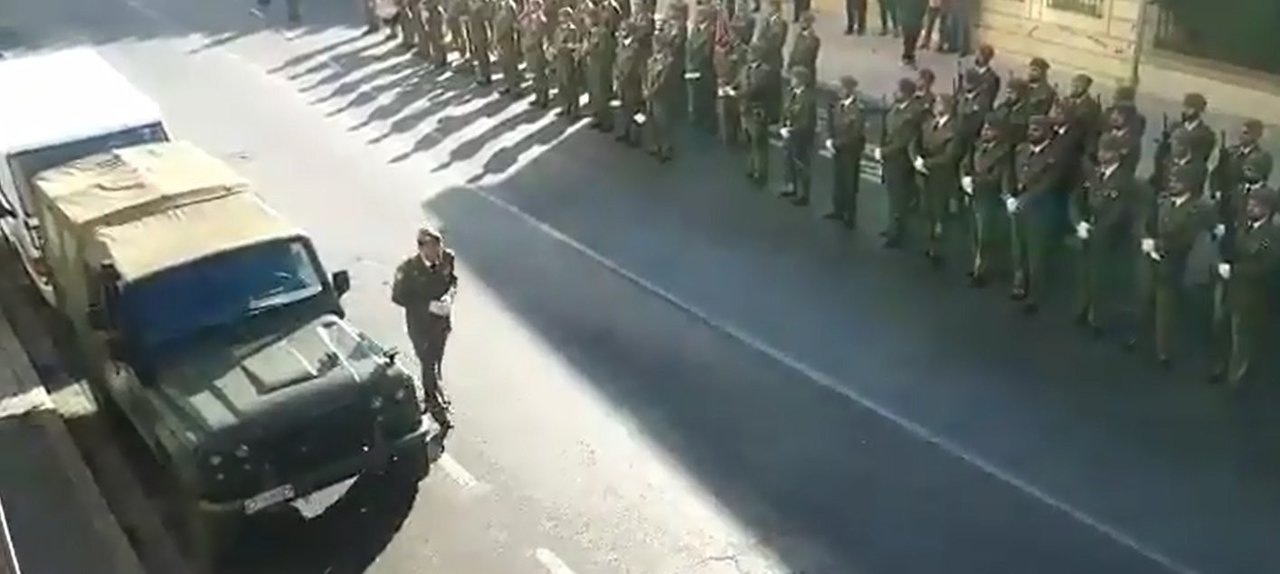 Militares en La Línea de la Concepción este 6 de diciembre.