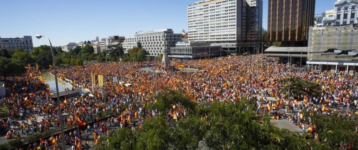 Manifestación en la Plaza de Colón contra el independentismo catalán el 7 de octubre de 2017 (Foto: Denaes).