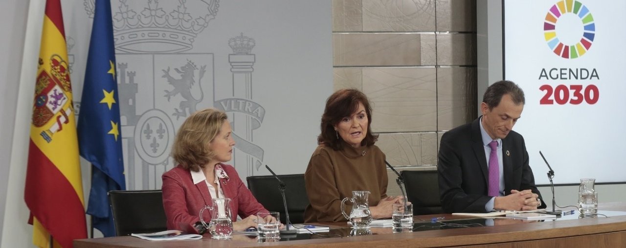 Nadia Calviño, Carmen Calvo y Pedro Duque, tras el Consejo de Ministros.