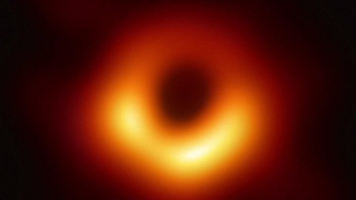 Primera fotografía de un agujero negro.