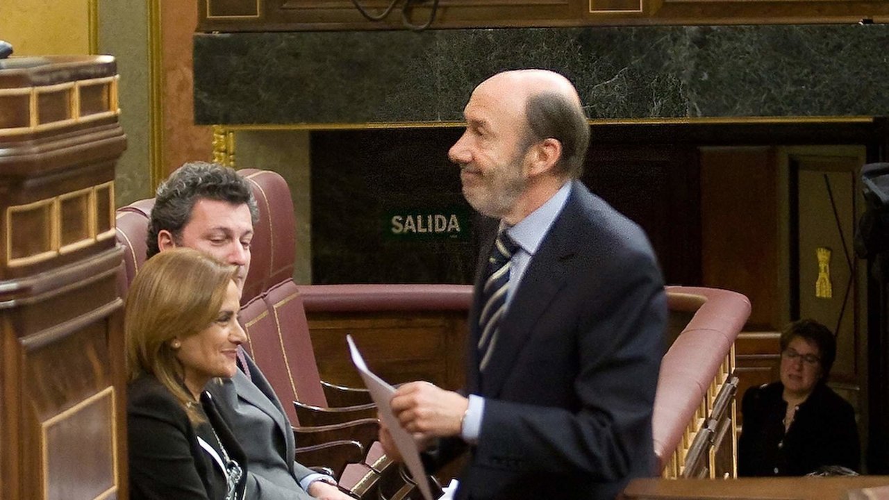 Alfredo Pérez Rubalcaba, en la tribuna del Congreso de los Diputados.
