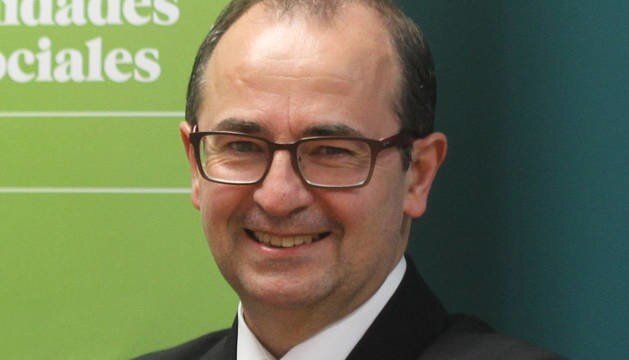 Carlos Centeno.