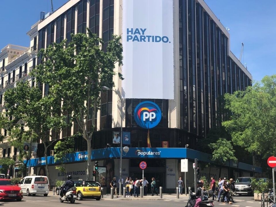 Fachada de G&eacute;nova 13, sede nacional del Partido Popular.