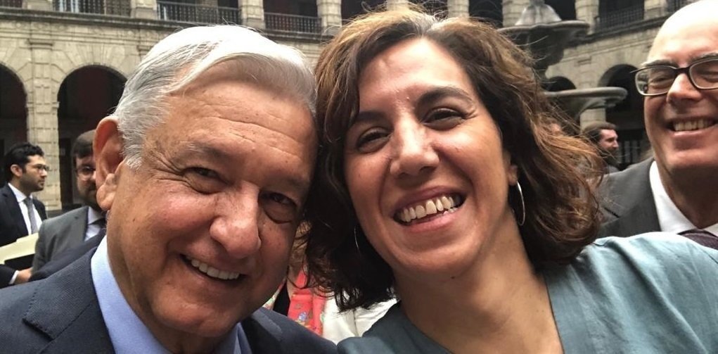 Selfie de López Obrador con Lozano.