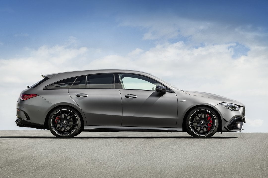 Mercedes-AMG CLA 45 S 4MATIC+ Shooting Brake (2019);Kraftstoffverbrauch kombiniert: 8,4-8,2 l/100 km; CO2-Emissionen kombiniert: 191-188 g/km*

Mercedes-AMG CLA 45 S 4MATIC+ Shooting Brake (2019);Fuel consumption combined: 8.4-8.2 l/100 km; Combined CO2 emissions: 191-188 g/km*