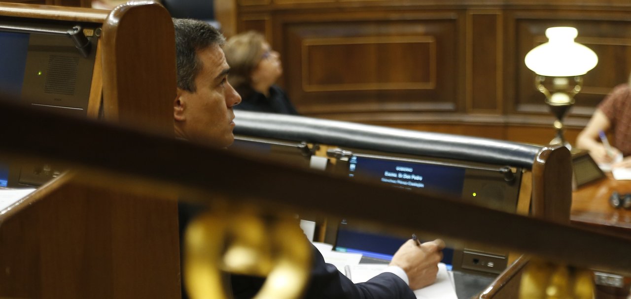 Pedro Sánchez, en su escaño del Congreso de los Diputados.