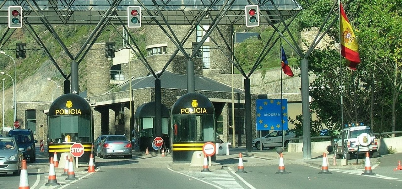 Paso fronterizo de Andorra con España.