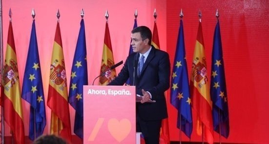 Pedro Sánchez presenta sus 35 compromisos sociales.