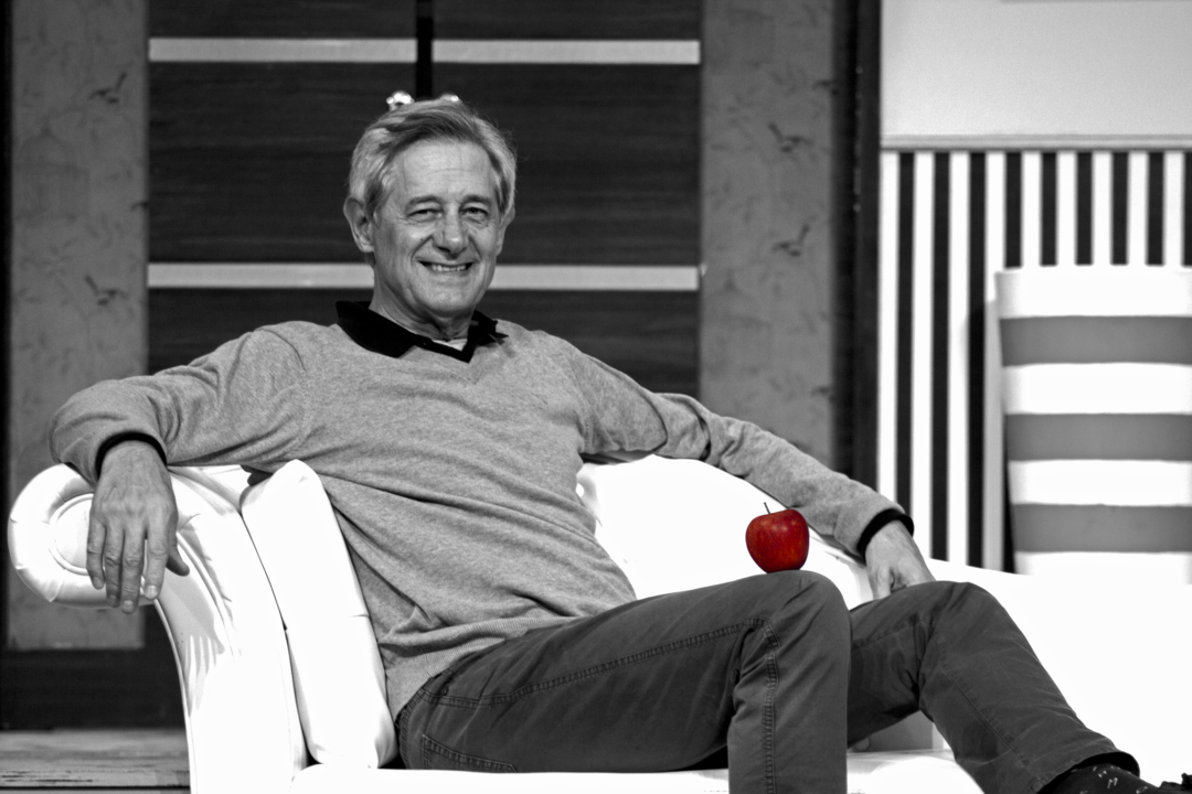 Josema Yuste ofrece, desde hace cuatro décadas, la manzana ingenua de la comedia hasta el fondo. Fotos: Patricio Sánchez Jáuregui.