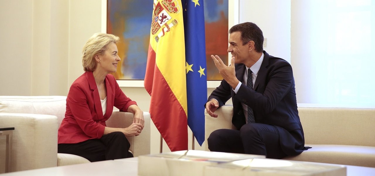 Pedro Sánchez y la presidenta de la Comisión Europea, Ursula von der Leyen.