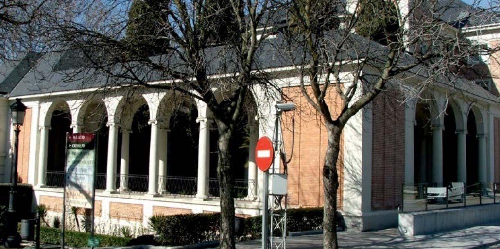 Edificio del Complejo de Moncloa.