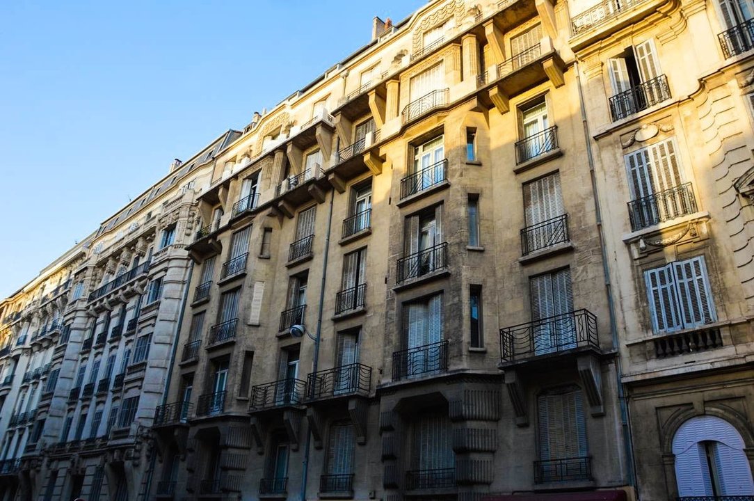 Inmueble Art Deco en Rue Paradis de Marsella donde ocurrió la muerte