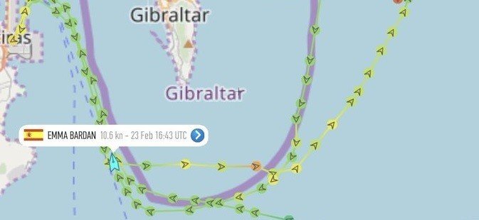 Mapa de la trayectoria de un barco español en las aguas que reclama Gibraltar.