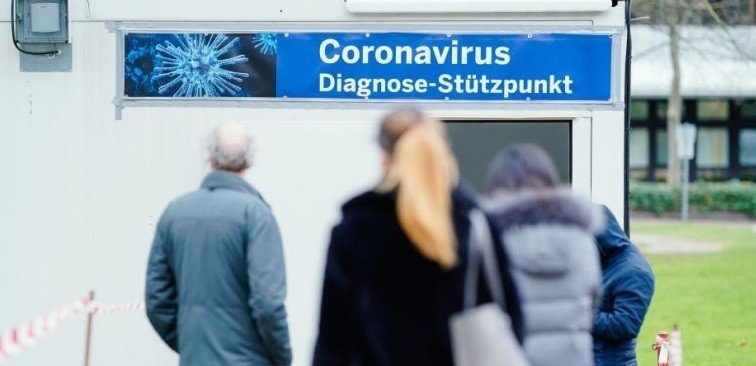 Punto de control del coronavirus en Alemania.