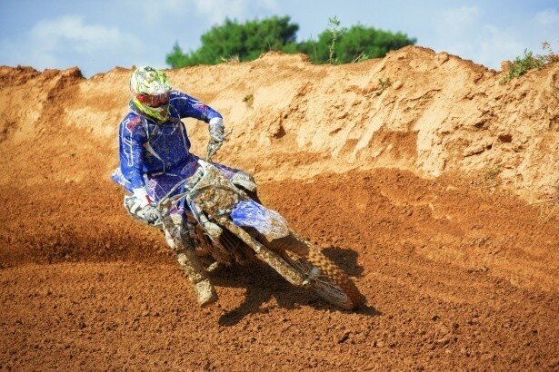 Accesorios Esenciales para Motocross: Gu&iacute;a para Aficionados