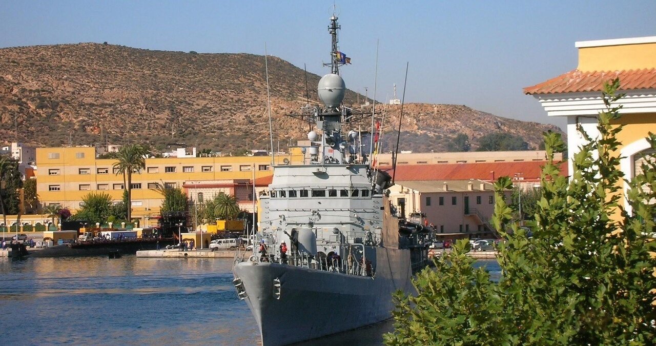 Imagen de archivo de un patrullero de la Armada en el arsenal de Cartagena.