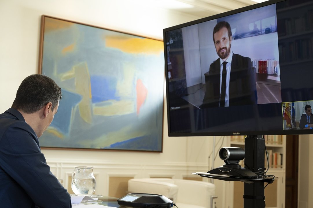 Conversación por videoconferencia entre el Presidente del Gobierno, Pedro Sánchez y el presidente del PP, Pablo Casado (20/04/2020)