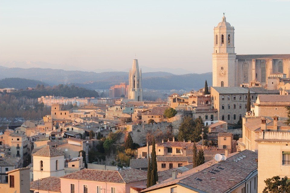 Cinco ciudades que debes visitar si vives en España